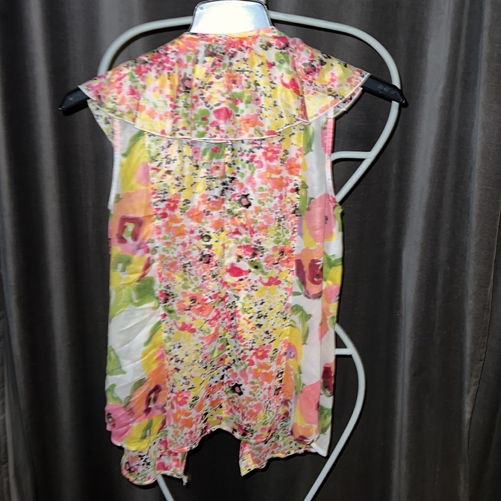 2 tops apostrophe ruffles floral - Picture 6 of 9
